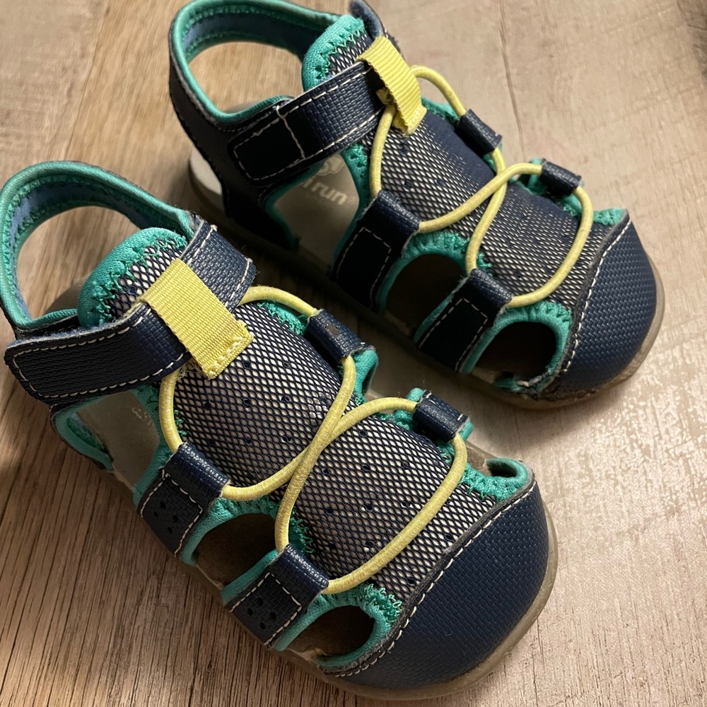 Toddler See Kay Run Basics Navy Size 7